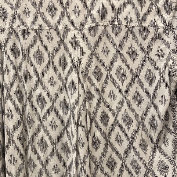 Cloth & Stone Black/White Blouse sz. Small - Picture 6 of 9